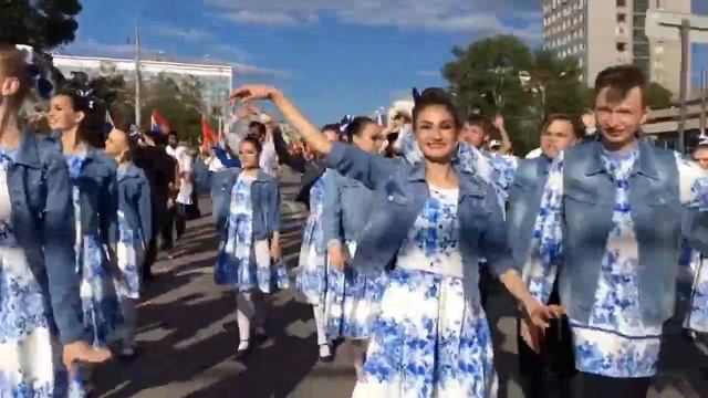 Пермское яркое - интернациональная колонна «День города 2018» смотреть онлайн