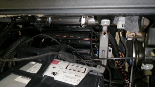 Работа заслонки рециркуляции. Skoda Octavia A7