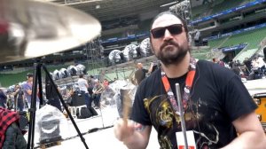 Slap bass with 200 DRUMMERS sounds INSANE