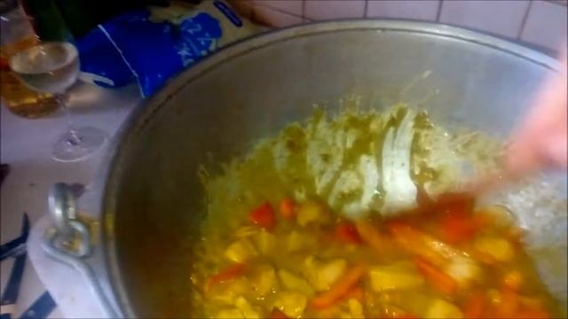 Курица карри с ананасами смотреть онлайн