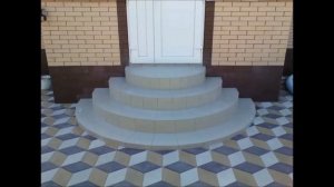 Круглые ступеньки из плитки.