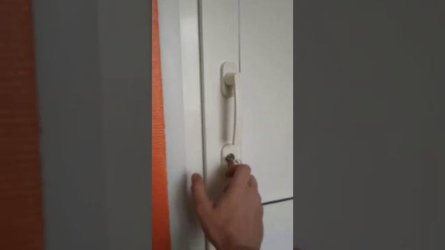 Механизм закрытия пластиковой двери. смотреть онлайн