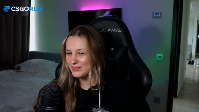 ПЕТРОВИЧ НАSRАЛ ПРЯМО НА КРОВАТЬ КАИ И ПАРАДЕЕВИЧА смотреть онлайн