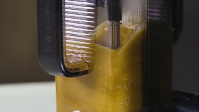 Maestosa | Making cold coffees and cold foam смотреть онлайн