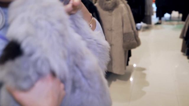 «Снежная Королева»: обзор верхней одежды от селебрити-стилиста и телеведущей Лины Дембиковой смотреть онлайн