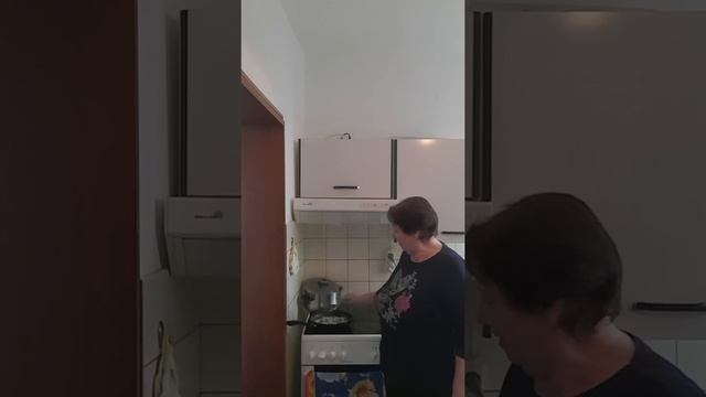 Мало, кто готовит такое блюдо. Куриные сердечки в сливках. смотреть онлайн