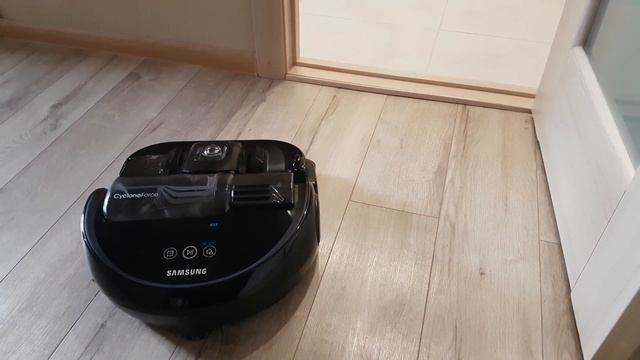Samsung POWERbot VR20K9350WK обзор робот-пылесос смотреть онлайн