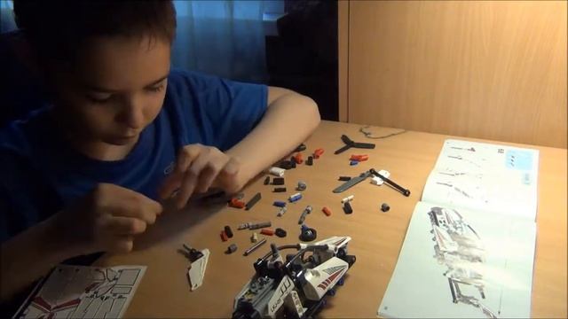 Обзор LEGO Technic ЛЕГКИЙ ВЕРТОЛЕТ смотреть онлайн