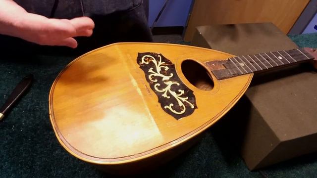 Mandolin Repair - Antique Bowl-back Mandolin смотреть онлайн