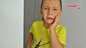 Артем объелся конфет и у него заболели зубы !! Детская история про врача стоматолога !!! | Jammy TV