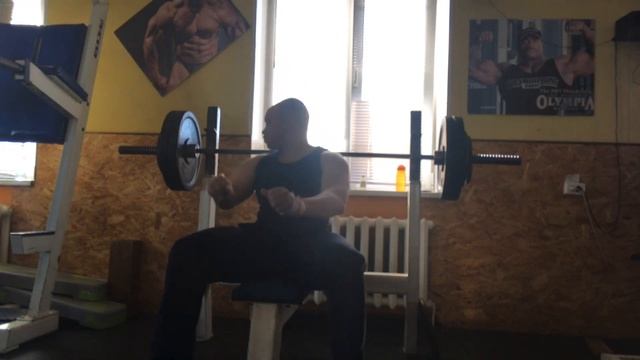 Жимчик лёжа 130 кг до отказа и трицепс по Стероидмену