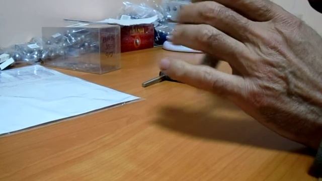 Бур-ввертыш для крепления зимней палатки рыбака. смотреть онлайн