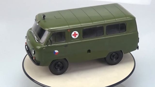 UAZ 452A Ambulance (3962) ČSLA Premium ClassiXXs 1:18