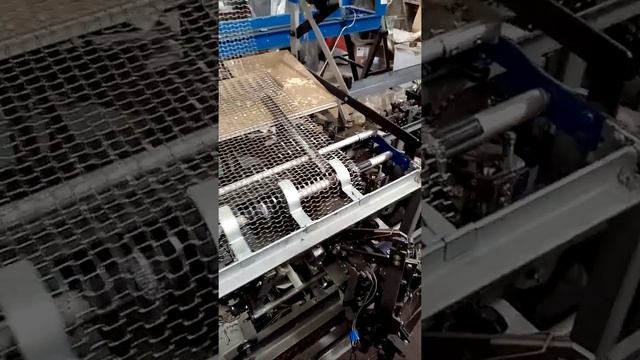 Станок для производства сетки рабица. Но это не рабица. смотреть онлайн