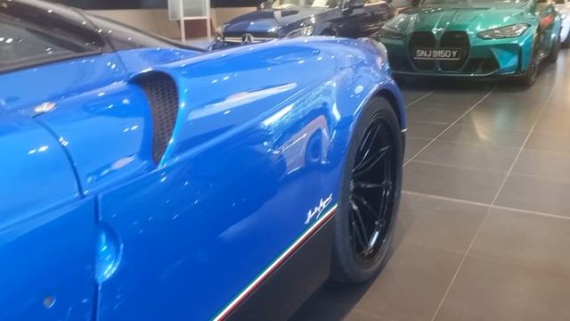supercar in Singapore|Pagani huayra|bugatti divo|ferrari 599 gto|and more supercars смотреть онлайн