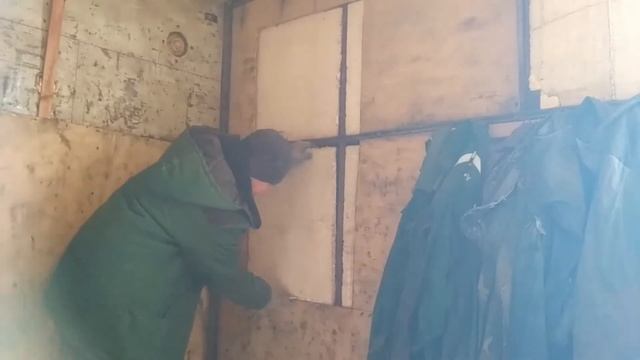 Как установить окно в бытовке? смотреть онлайн