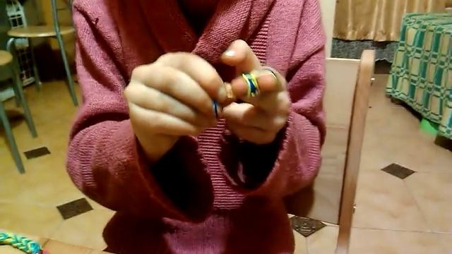 плетение из резинок Loom смотреть онлайн