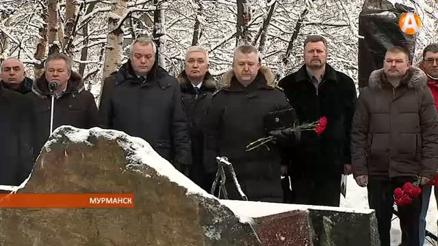 В последнее время политиканы всех мастей очень легко стали произносить слово «война» 15.02.2016 смотреть онлайн