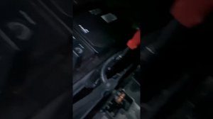 Замена аккумулятора Volkswagen Touareg Таурег 2007-2010 под водительским сиденьем