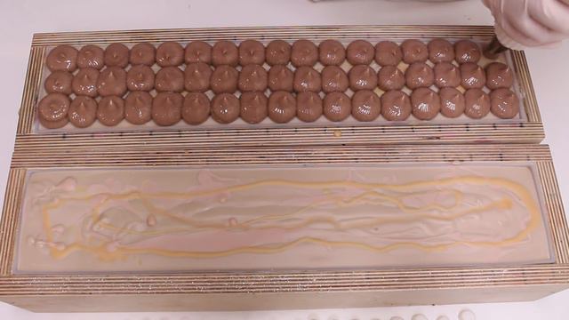Hot Chocolate Soap ( + A Sad Cat Update ) | Royalty Soaps смотреть онлайн