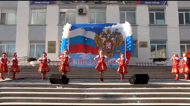Заявка 93. Танцевальная студия "Дрим Тим" — танец "Калинка" смотреть онлайн