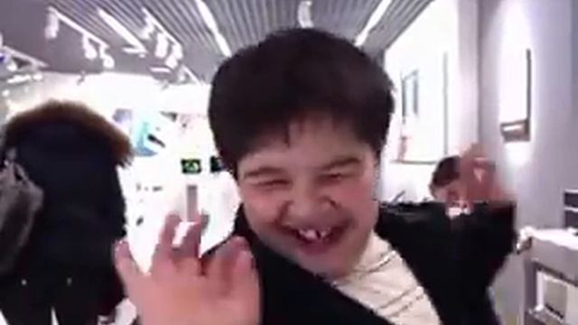 Купил MacBook а там это! смотреть онлайн