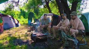ОТДЫХ С ПАЛАТКАМИ РЫБАЛКА СПЛАВ ПО РЕКЕ