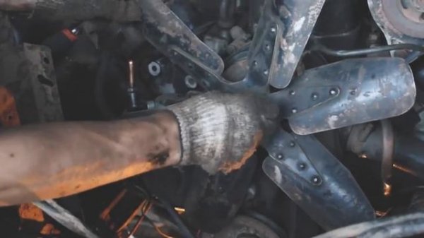 ВОЛГА_С_МОТОРОМ_V8_БЕЗ_МОТОРА_V8__6