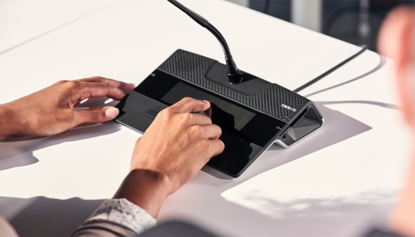 Confidea Flex от Televic новый взгляд на понятие «конференц-система»