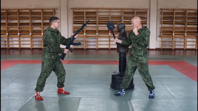 Упражнение 26. Защита подставкой автомата (НФП-2009) смотреть онлайн