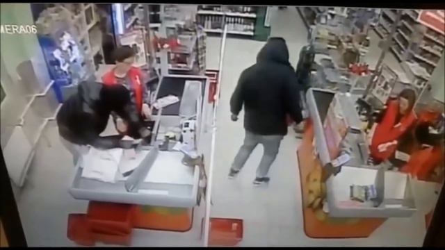 Новая акция в пятёрочке выдают быстрый займ, Robbed a store, سرق متجر, 店を奪った, Dükkanı soydular смотреть онлайн