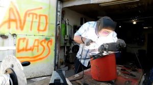 КЛАССНАЯ ИДЕЯ для БОЛГАРКИ! Садовый измельчитель из болгарки!