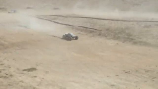 20. 24.07.10г. Екатеринбург, трасса ТЭЦ, Traxxas Slash смотреть онлайн