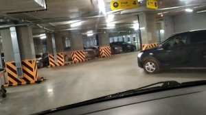 Парковка в Домодедово. Заезд на парковку P2 и вход в зал прилёта.