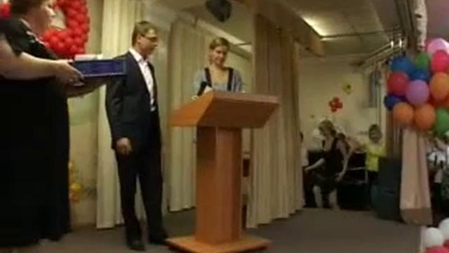 Вручение аттестатов выпускникам 2009 смотреть онлайн
