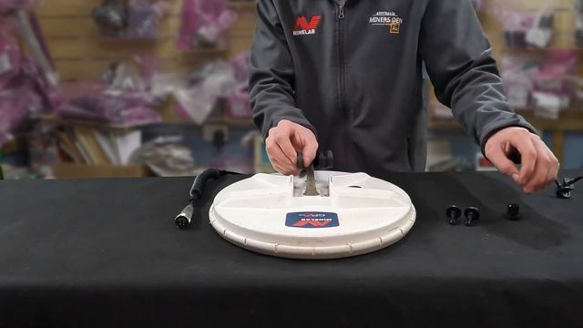 How to Replace Nuts, Bolts & Washers on a 14" GPZ 7000 Coil - Minelab Tech Tips смотреть онлайн