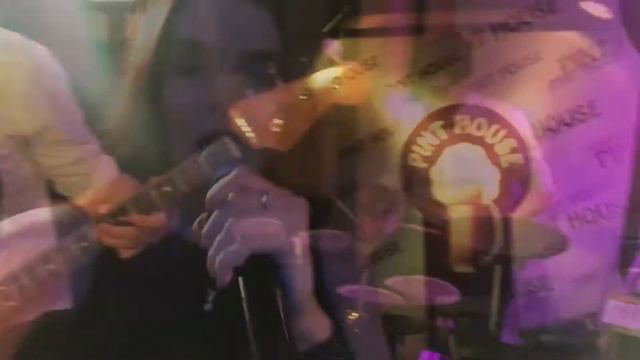 17 марта/День Св. Патрика/ресторан «PINT HOUSE»/кавер-группа «QUEENS’BAND»