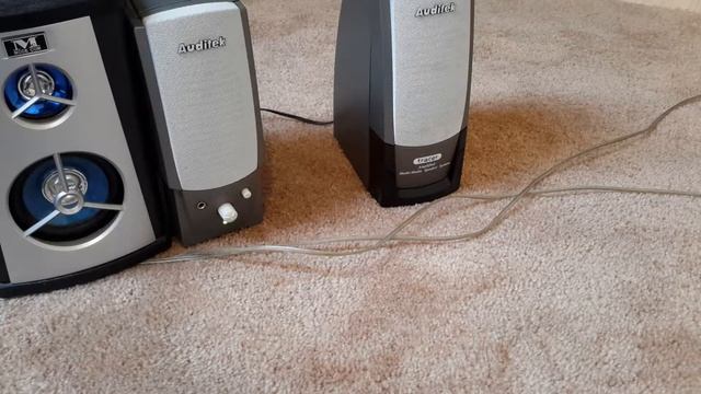 Tracer Auditek vs Modecom MC-9860. Sound Test! смотреть онлайн