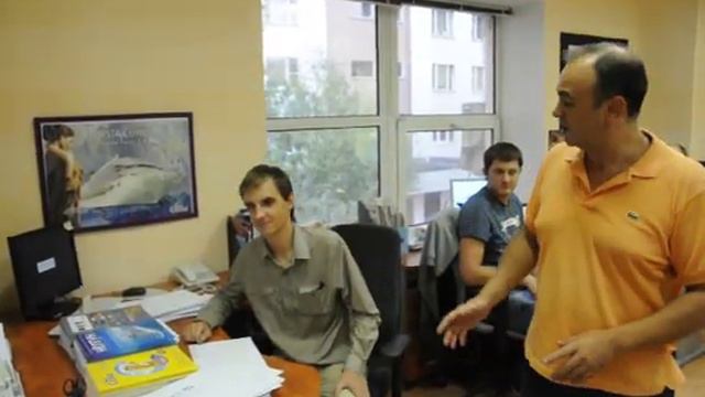 ШЕФ ЗНАКОМИТ СП С СОТРУДНИКАМИ смотреть онлайн