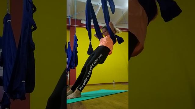 Йога в гамаках часть 1 смотреть онлайн