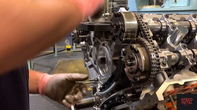 How Ford’s Niche Line Builds The 760-Horsepower 2020 Shelby GT500’s 5.2-liter Predator V8 смотреть онлайн
