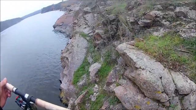 Поисх хищника на скалах! Такие виды на рыбалке только возле острова Хортица! смотреть онлайн