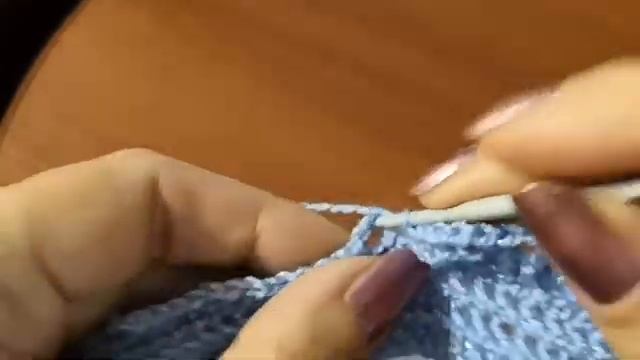 Красивая летняя ШАПОЧКА крючком. Шапочка с эластичным набором края для начинающих. смотреть онлайн