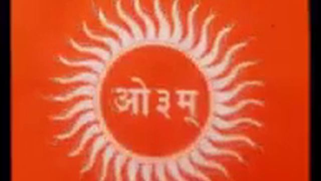 Om Bhur Bhuvah Svah Tat Savitur Varenyam Bhargo Devasya Dhimahi Dhiyo Yonah Prachodayat