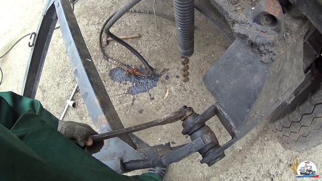 Реставрируем прицеп ГКБ-819 после переворота. Через 2 месяца вернулся с ремонта редуктор Акрос-530. смотреть онлайн