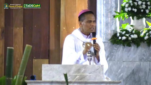 Christian service is humble service | Holy Thursday Homily - Bishop Raul Dael смотреть онлайн
