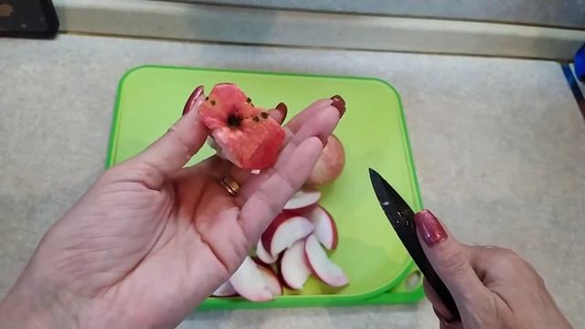 Как БЫСТРО только с помощью ножа нарезать яблоки, груши для сушки смотреть онлайн