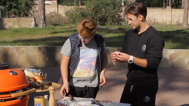 МЯСНЫЕ ШАЙБЫ с Кириллом Бондаренко | Что приготовить, когда вернётся тепло :) смотреть онлайн