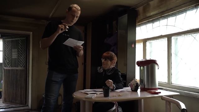 ОТШЕЛЬНИЦА ПОКИНУЛА СВОЙ ДОМ И УШЛА В … смотреть онлайн