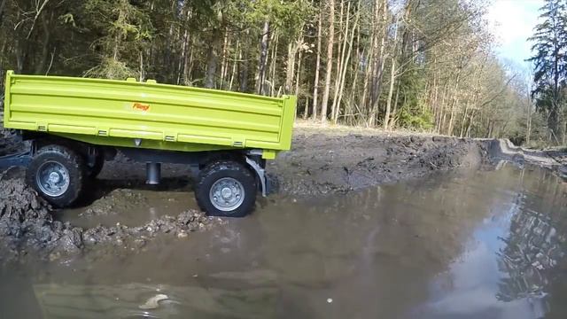 Bruder игрушки трактор Claas Case In The Mud